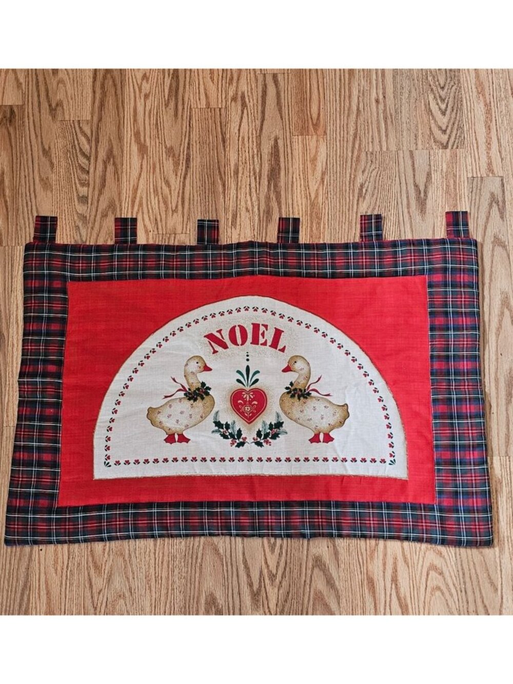 Country Christmas Goose Quilted Wall Hanging 32x24" vintage Red Plaid Noel